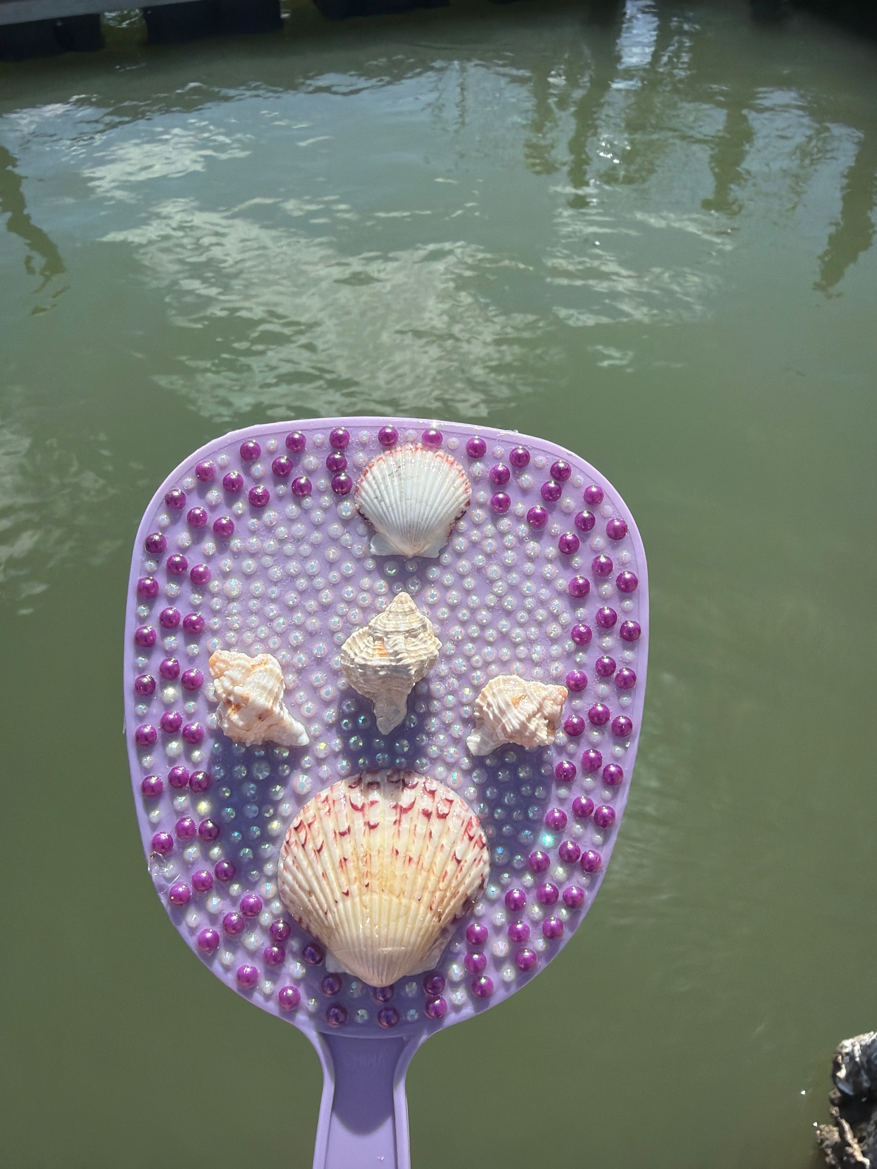 Handheld Shell Mirror